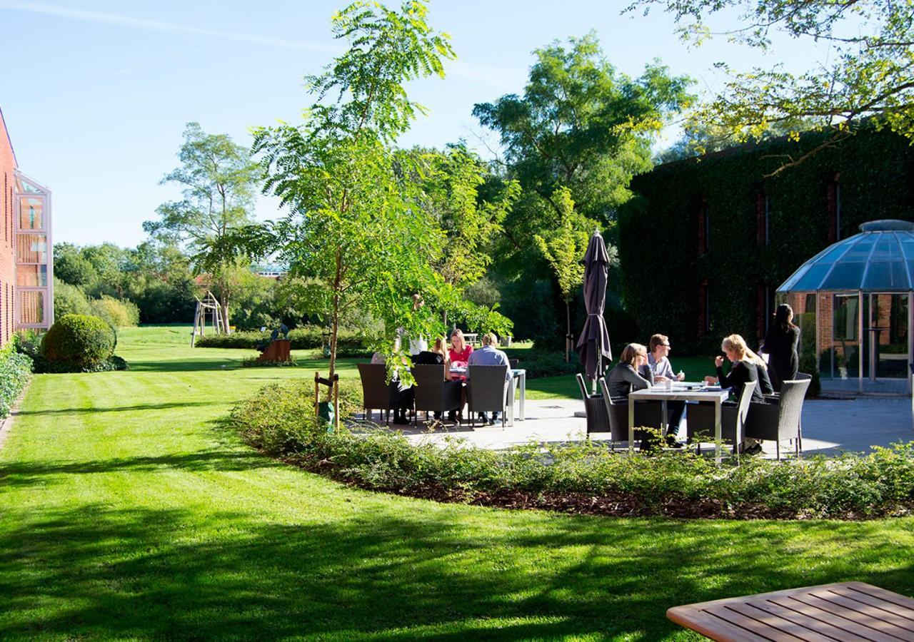 Pharmakon Hotel & Conferencecenter Hillerød Екстериор снимка